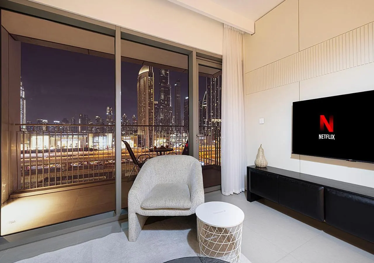 Full Burj Khalifa View - Opposite Dubai Mall Access - 8 Min Walk To Mall & Fountain - Luxury 2Br Egyesült Arab Emírségek