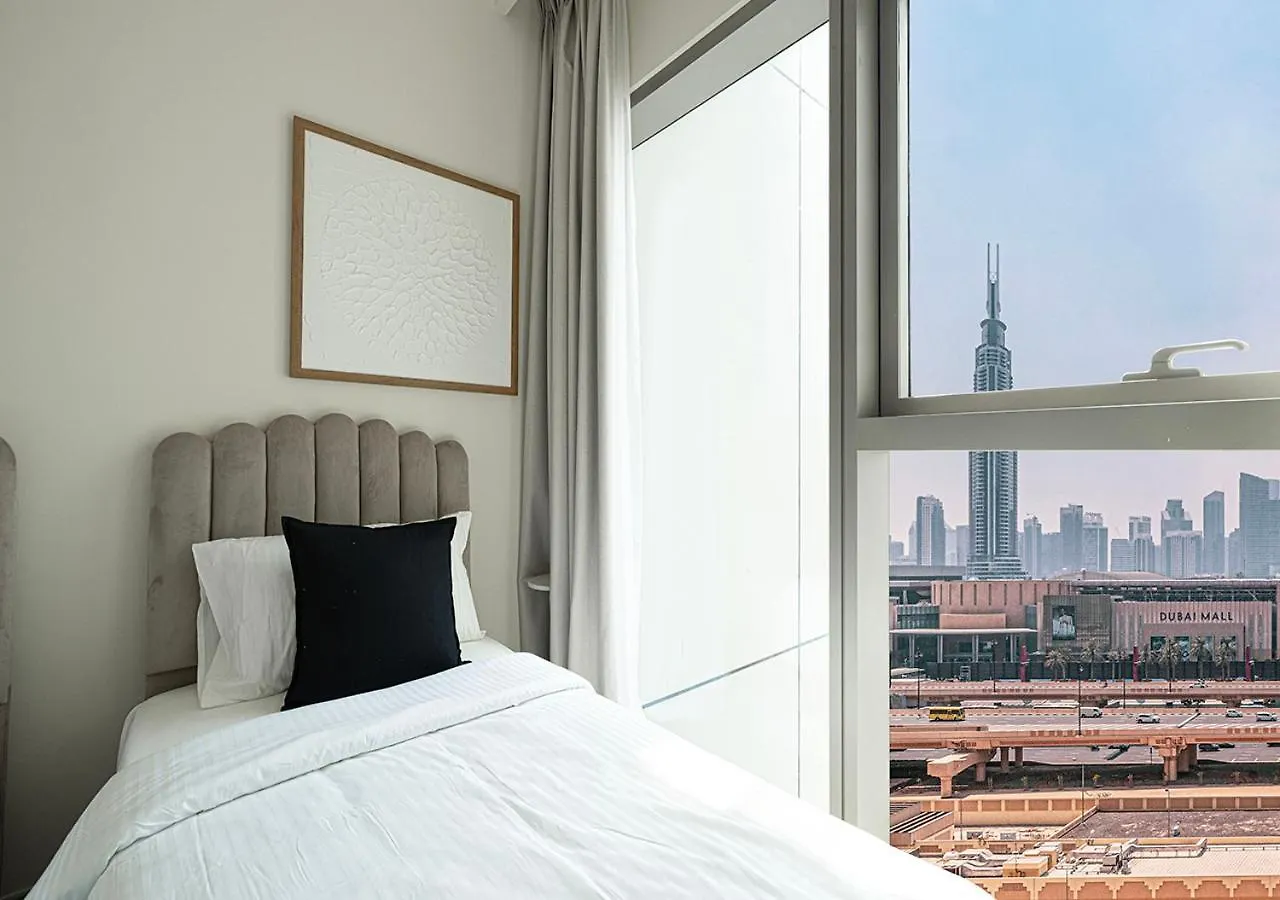 Apartman Full Burj Khalifa View - Opposite Dubai Mall Access - 8 Min Walk To Mall & Fountain - Luxury 2Br