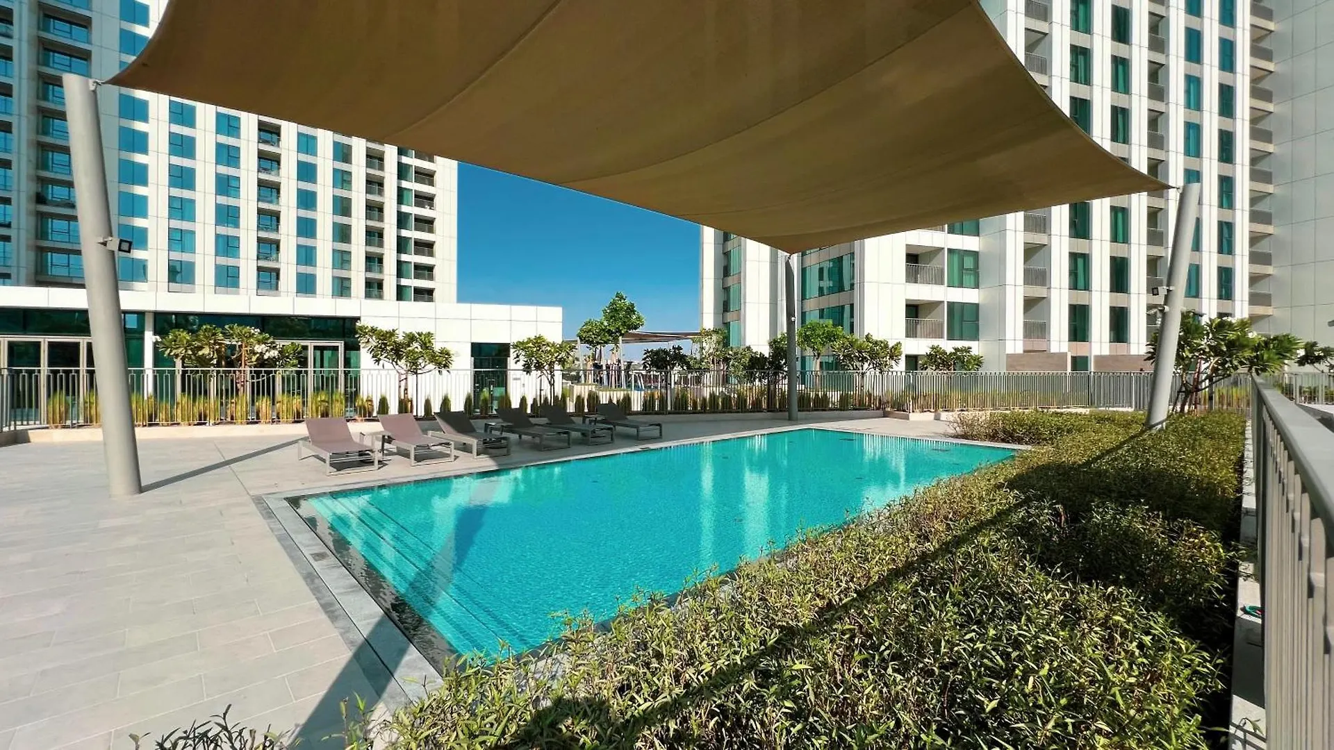 Full Burj Khalifa View - Opposite Dubai Mall Access - 8 Min Walk To Mall & Fountain - Luxury 2Br Apartman