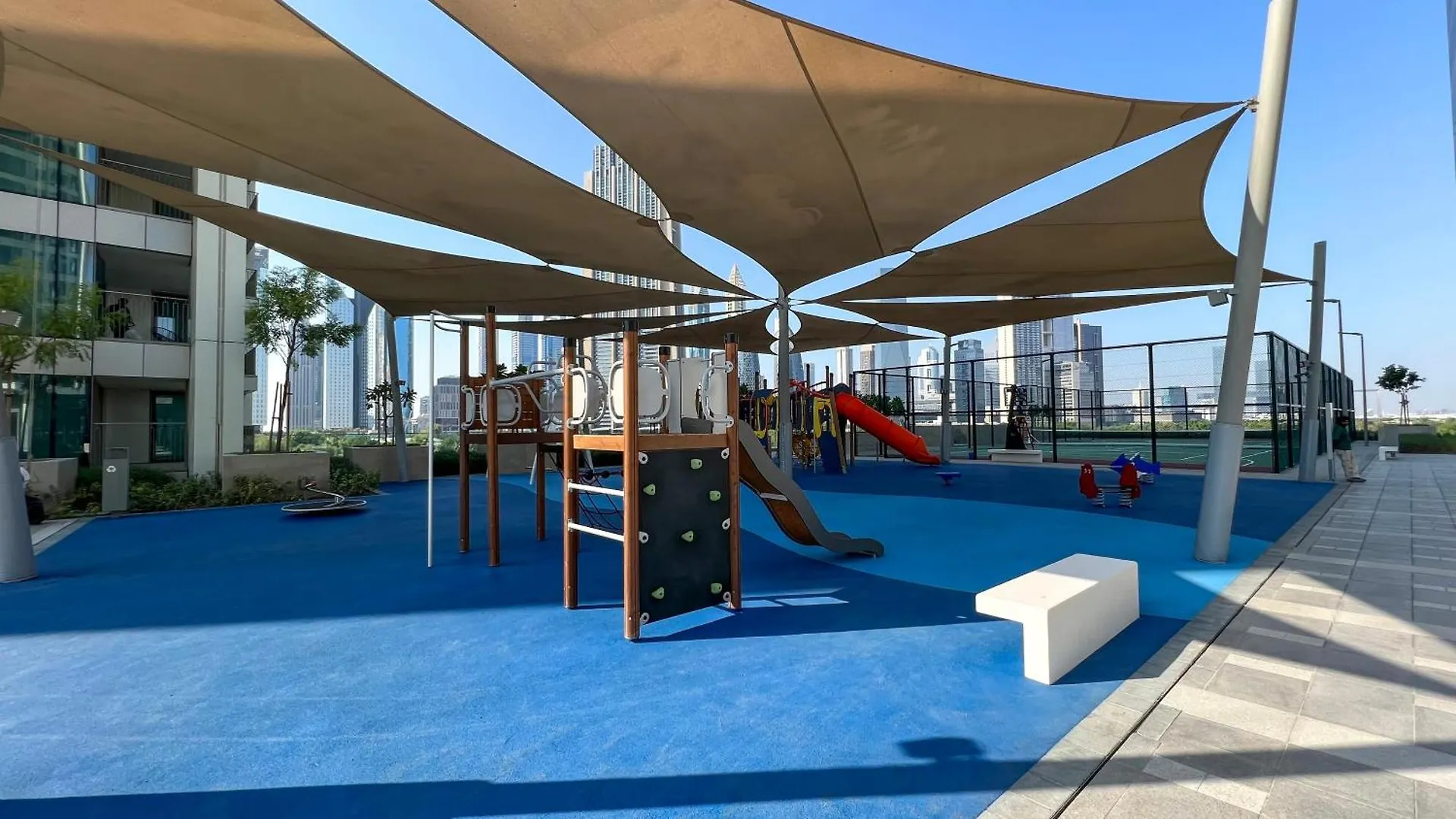 Full Burj Khalifa View - Opposite Dubai Mall Access - 8 Min Walk To Mall & Fountain - Luxury 2Br Apartment