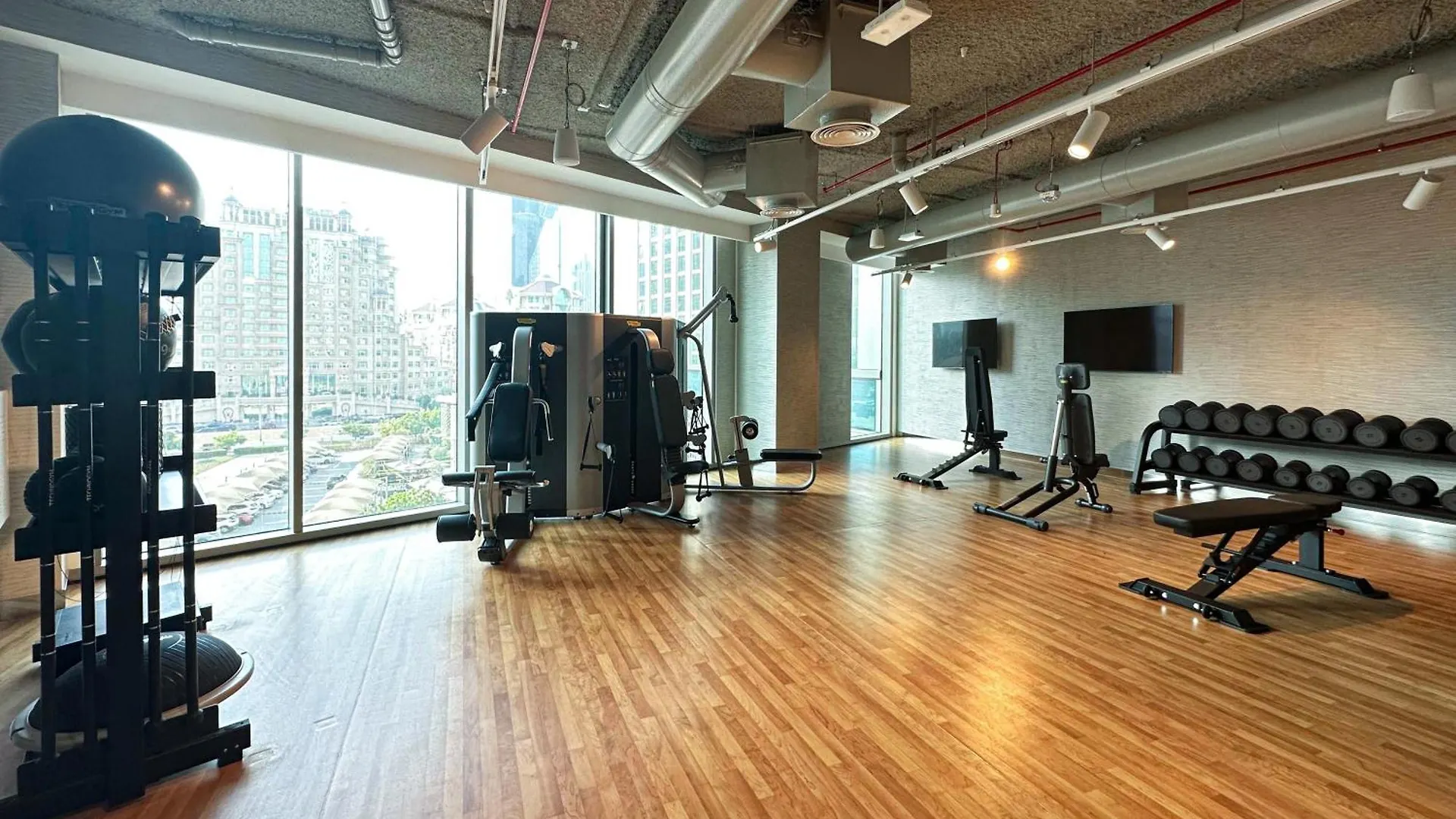 Full Burj Khalifa View - Opposite Dubai Mall Access - 8 Min Walk To Mall & Fountain - Luxury 2Br 0*,  United Arab Emirates